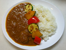 彩り野菜のチキンカレーの画像