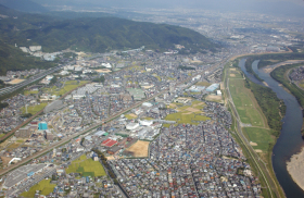 島本町全景