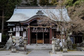 若山神社本殿の写真