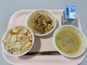 第二小学校での4月28日の給食（たけのこごはん）