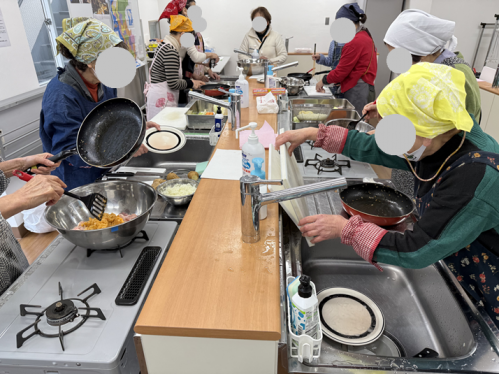 調理中の様子(2)