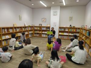 おはなしかいの様子